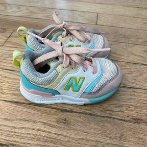 New Balance baby/toddler sneaker size 5.